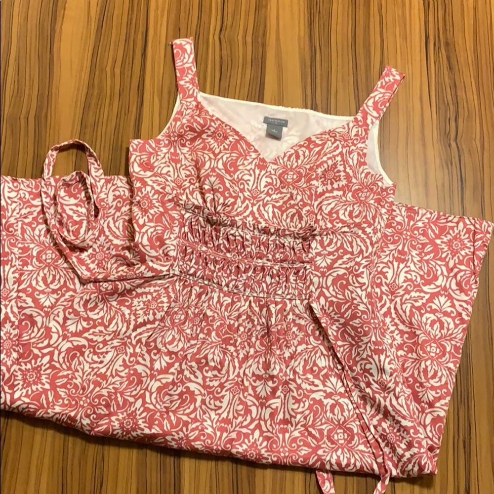 Ann Taylor pink and white knee length sundress